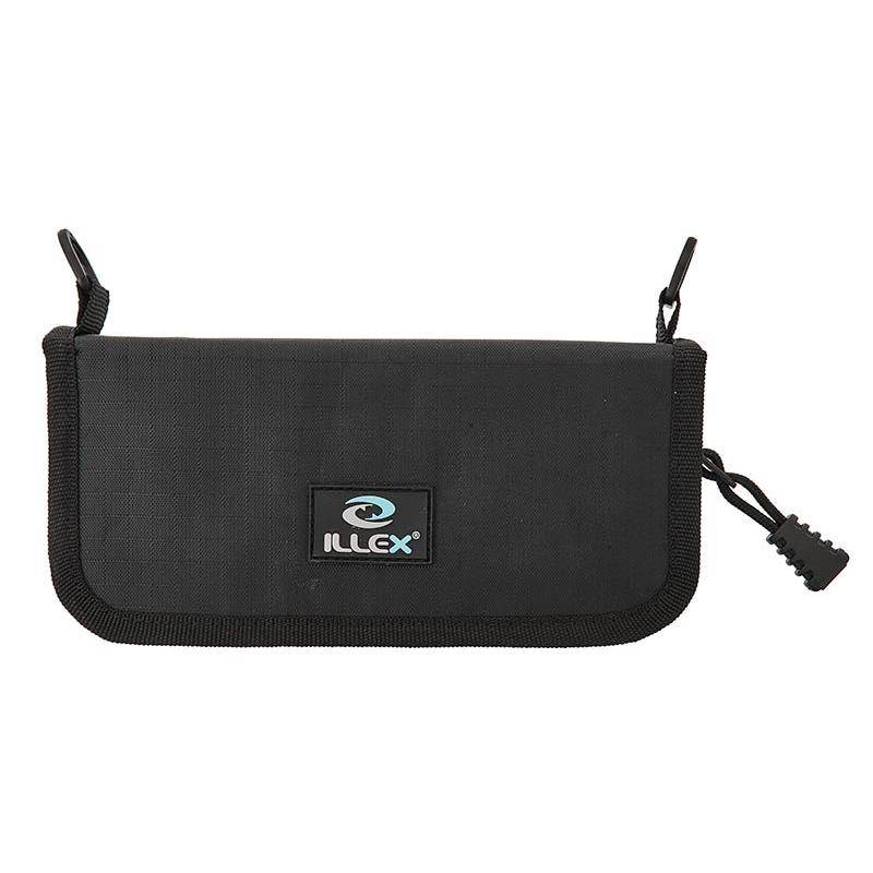 Illex Lure River Case Black, trousse noire à deux compartiments pour petits leurres, format fermé 20,7 × 10 × 4 cm.